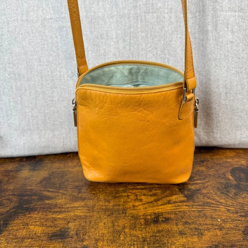 Hobo International Crossbody Bag Womens Small Mustard Leather Zip Top Purse